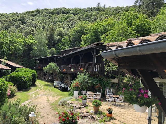 Le Sentier Des Arches Hotel Beaumont  Kültér fotó